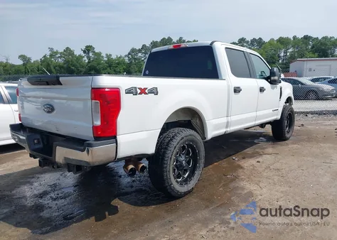 2018 Ford F-250 Xlt z USA, uszkodzony, nr VIN 1FT7W2BT2JEC44026